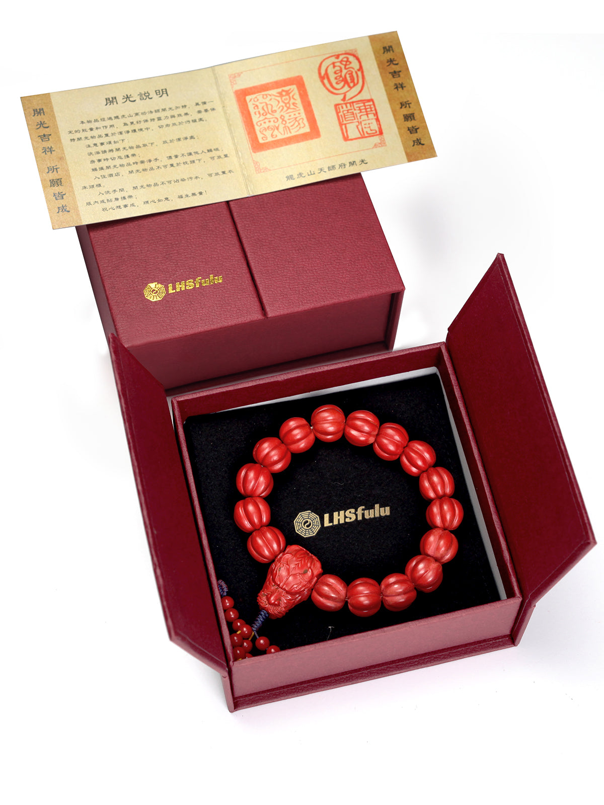 this piece merges the energies of authority, abundance, and protection from Eastern wisdom into one. Crafted from refined cinnabar into the dual forms of a pumpkin and a dragon head, it fuses the profound mystery of the Tao's natural way into a small space. It is an energy accessory that embodies a thousand-year spiritual tradition and contemporary craftsmanship.