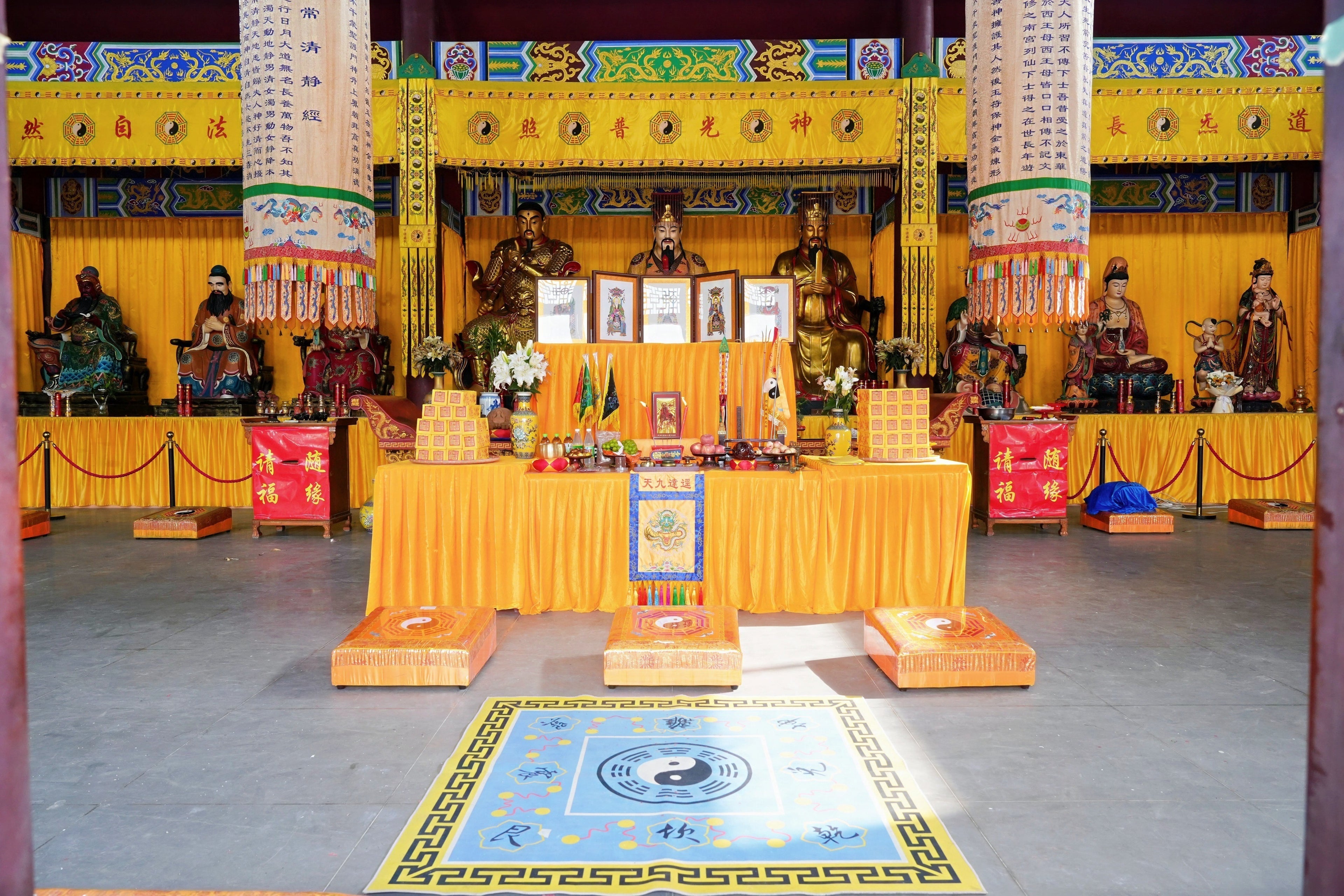 Longhu Mountain Zhengyi Dao Ancestral Temple Tianshi Mansion