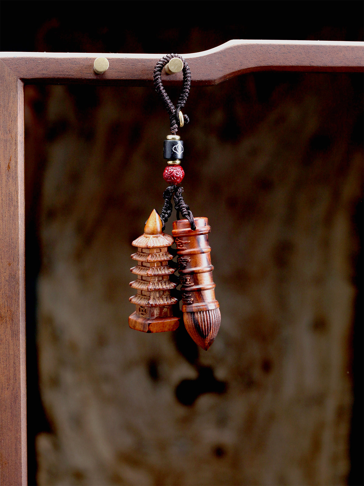 From the Zhengyi lineage of Longhu Mountain, inheriting a thousand-year spiritual tradition, we now condense the dual fortunes of Heaven and Earth—the wisdom of Wenchang and the wealth of the God of Fortune—into this 'Dual-Luck Key'.