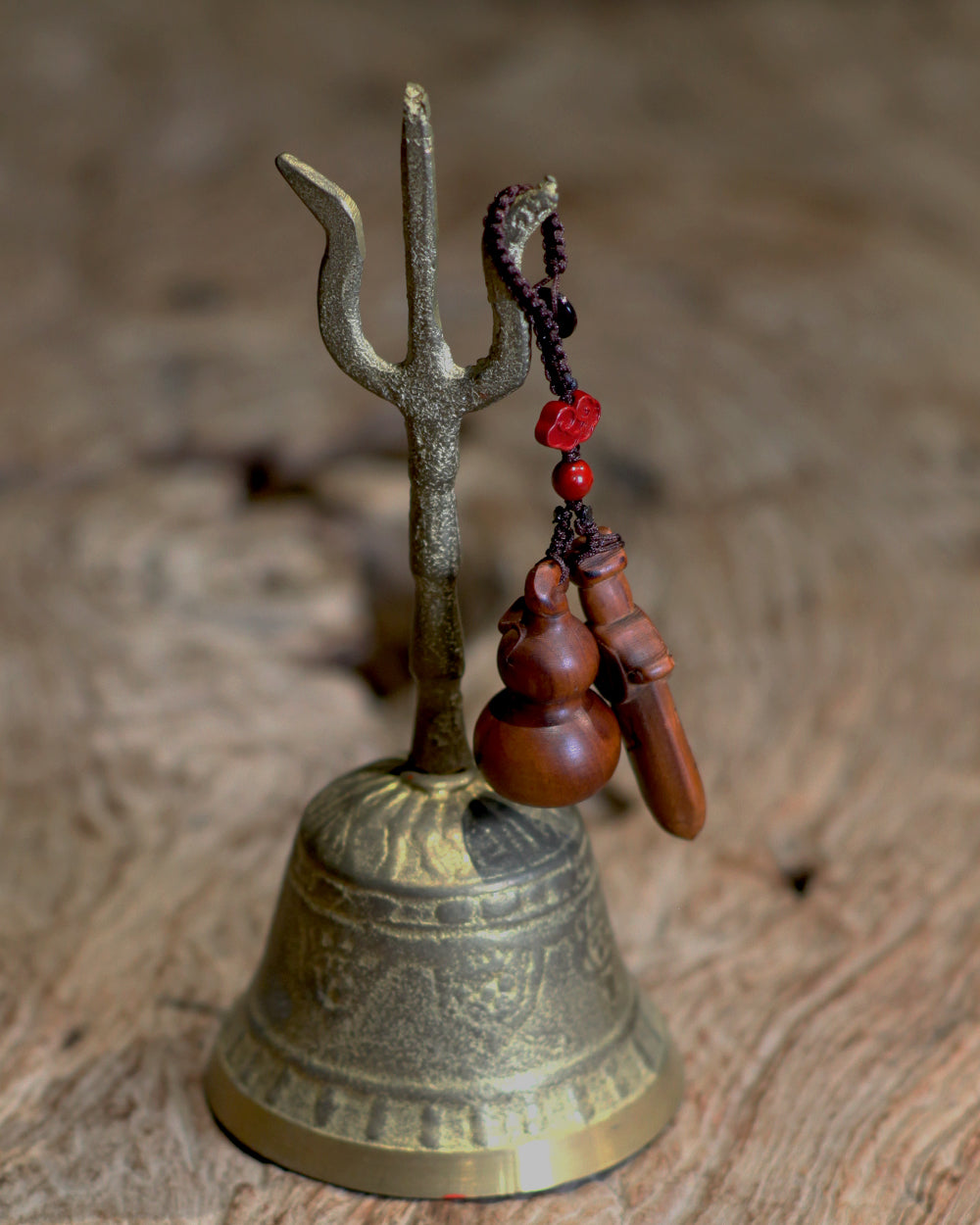 this is a creation that gathers the great power of Heaven, Earth, and Nature. Crafted from meticulously selected 100-year-old thunderstruck jujube wood, which carries the energy of both a century of time and the power of lightning, the secret 'Five Thunders Seal-Talisman' is carved into its foundation of ultimate-yang and unyielding energy, perfectly merging the divine power of nature with the secret rites of the Tao.