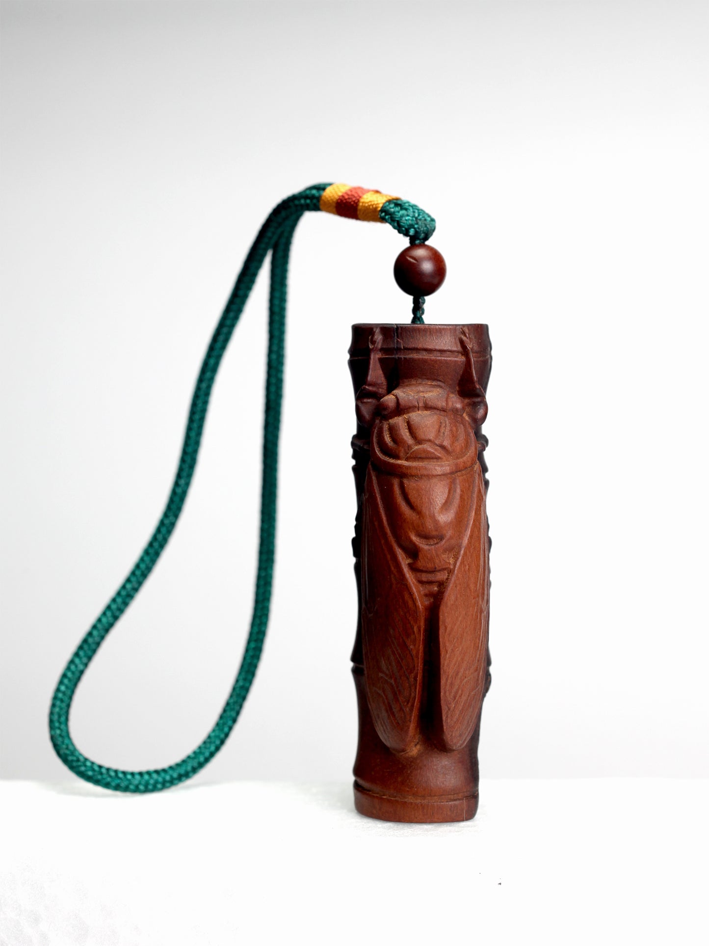 This piece is carved from a section of 600-year-old wild thunderstruck jujube wood from the Zhongnan Mountains, specifically selected from the "lightning-charred" core where the thunder's energy is most concentrated. What makes this piece exceptionally rare is the natural formation of both lightning scars and "lightning crystals" (雷晶子 - léi jīng zǐ) on its surface. 